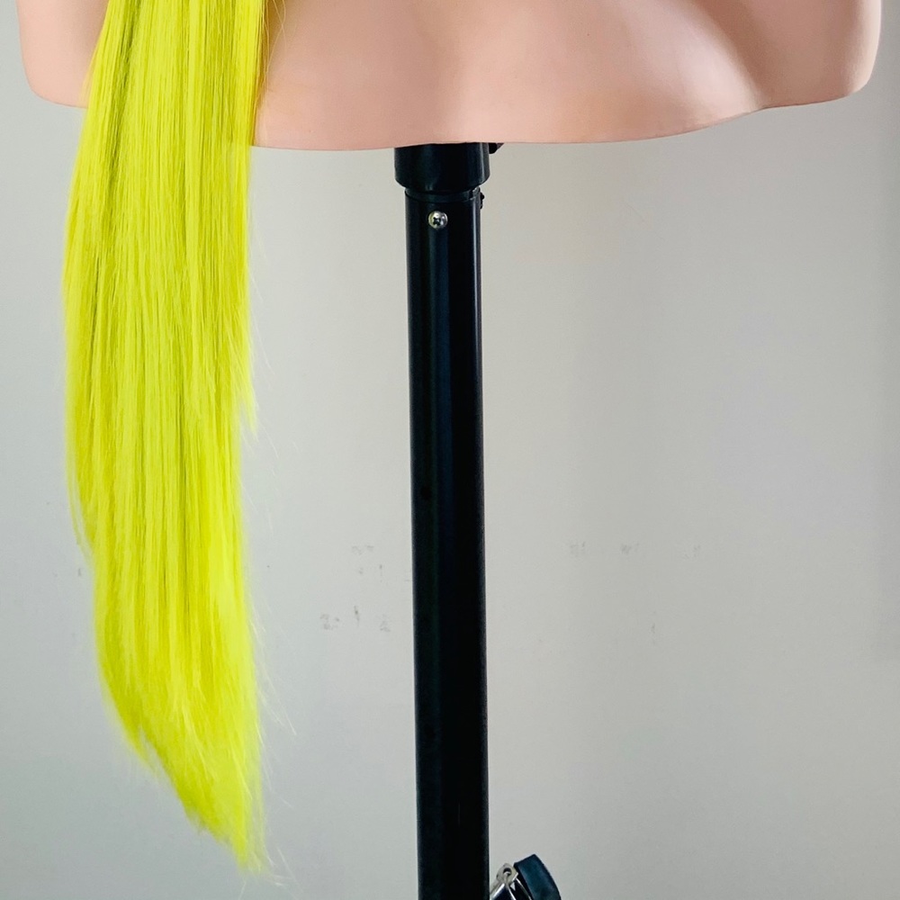🌹30” Long Straight Green Lemon Premium Fiber Wig with Bangs for Daily Wear/Event - Picture 7 of 11